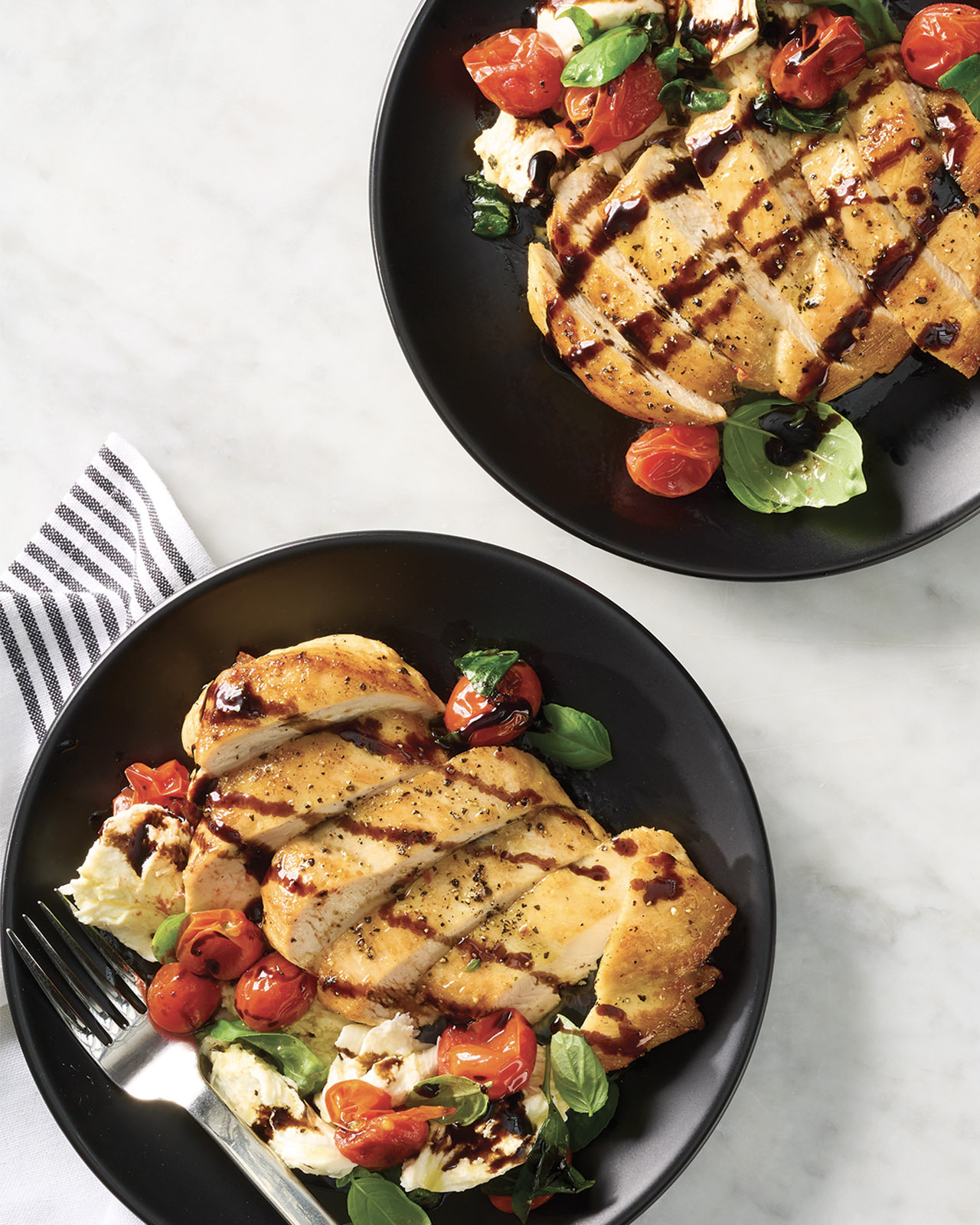 HyVee Seasons A digital magazine from HyVee covering food,…